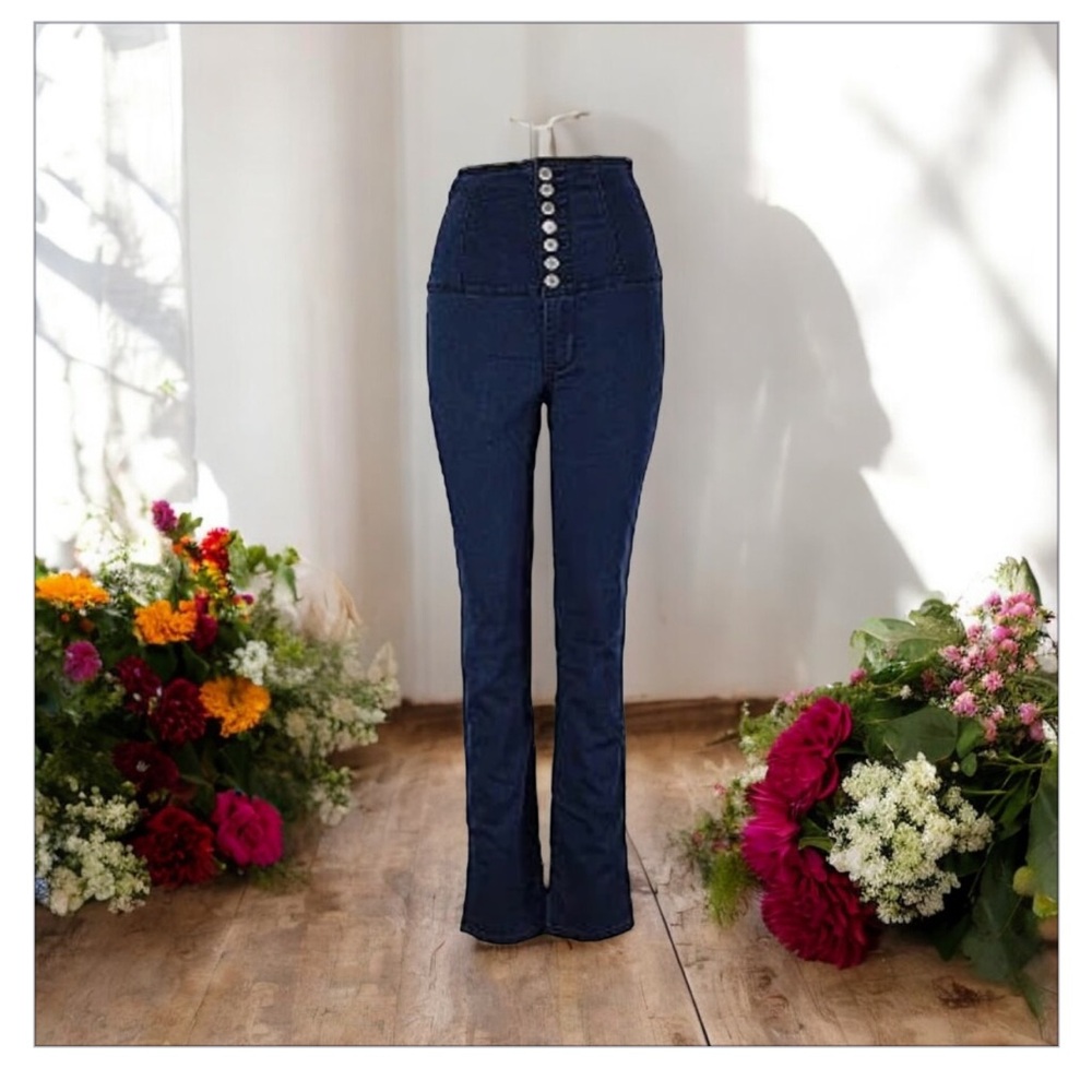 -Almost Famous -High waist Exposed button Fly jean -NWOT- Straight leg-Sz29 🍂😍